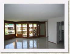 S_IMG_2385 * 2272 x 1704 * (755KB)
